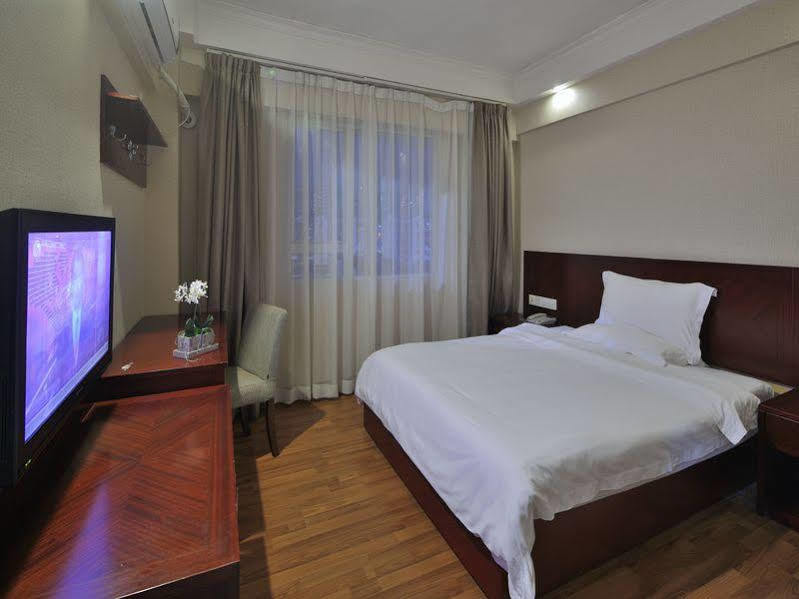 Paco Hotel Jiangtai Metro Station Branch Canton Esterno foto